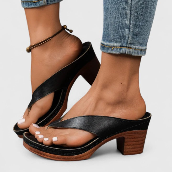 Negro / 43/44