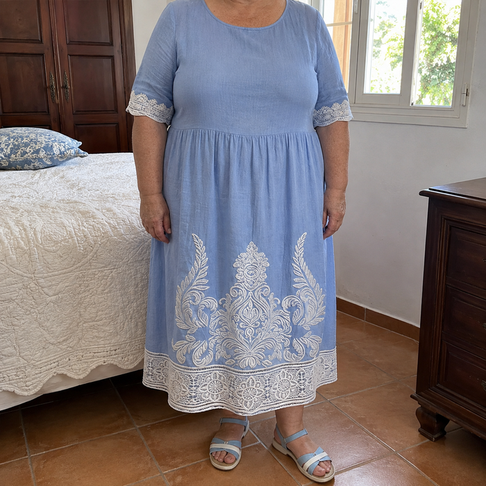 El escote y los tirantes ayudan a mantener el bañador discretamente cubierto.